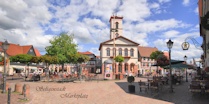 Seligenstadt - Marktplatz und Rathaus